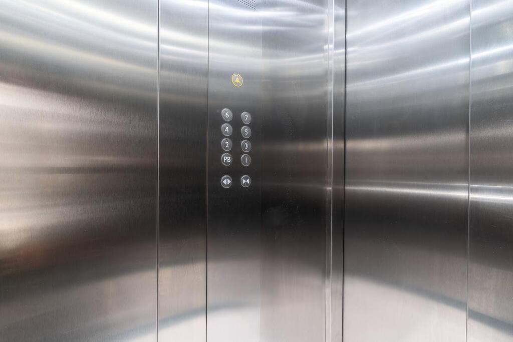 P401 Zocalo & Cathedral 2bdrm 2bath Ac