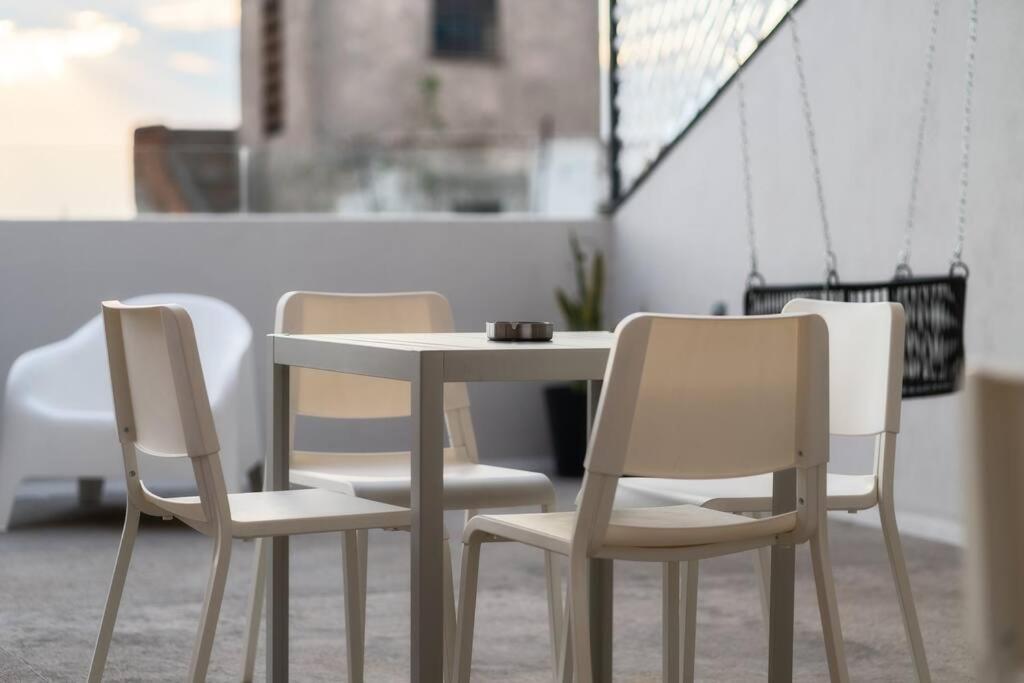 P401 Zocalo & Cathedral 2bdrm 2bath Ac Mexico City